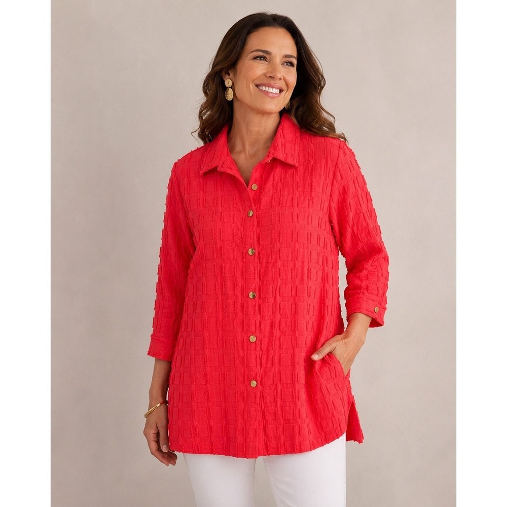 Chicos Travelers Red Textured Button Down Tunic Top Size 1 Medium 8/10 Pocket